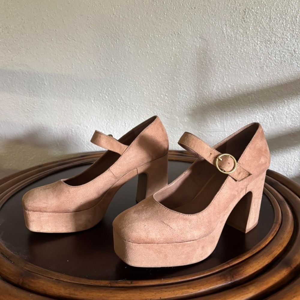 Chinese Laundry Tan Platform Mary Jane Heels